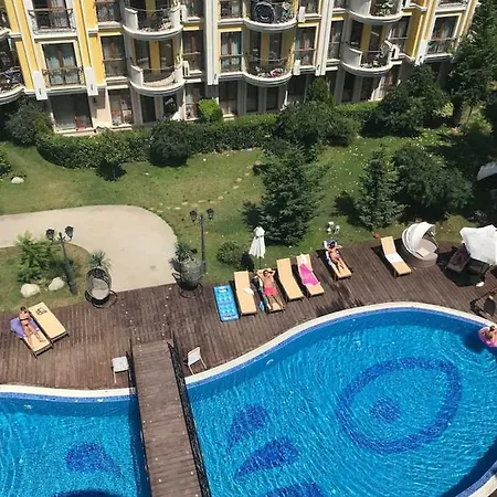 Роскошные Апартаменты На Солнечном Берегу Apartman *